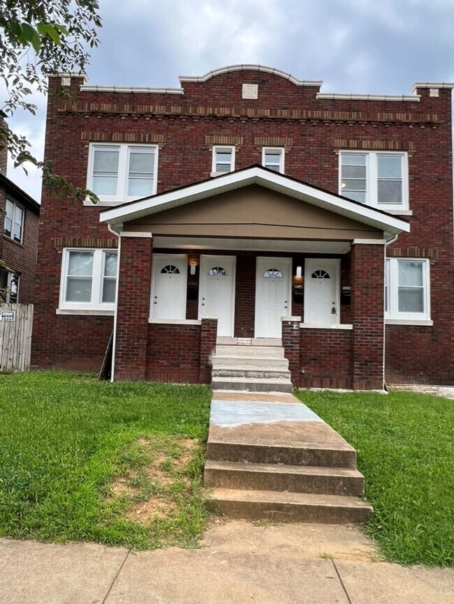 Building Photo - 3926 Gustine Ave Unit 3928 #1F Gustine