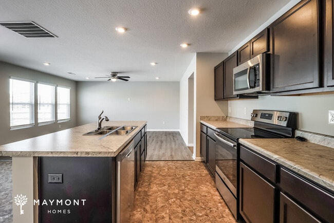 Photo - 946 Darlington Creek Dr