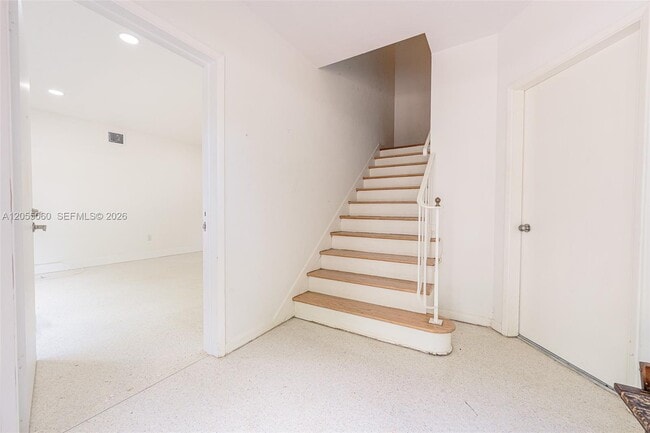 Photo - 580 University Dr Unit 2