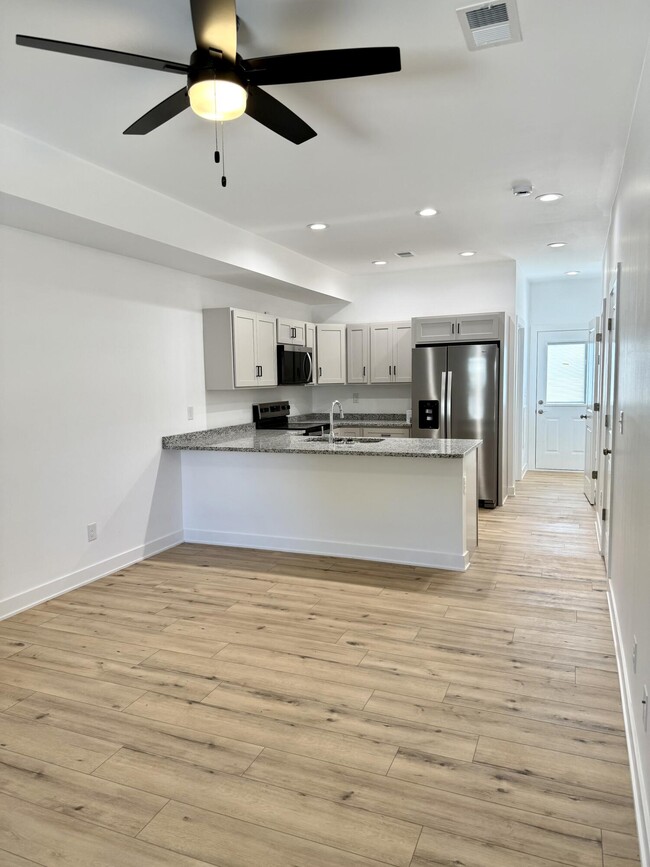 Photo - 703 E Mt Vernon St