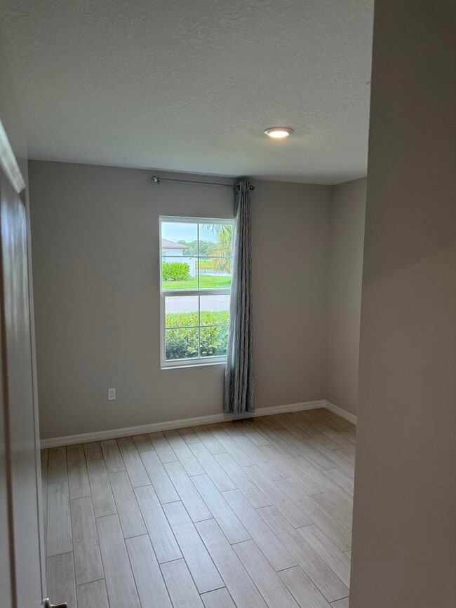 Photo - 5226 Armina Pl