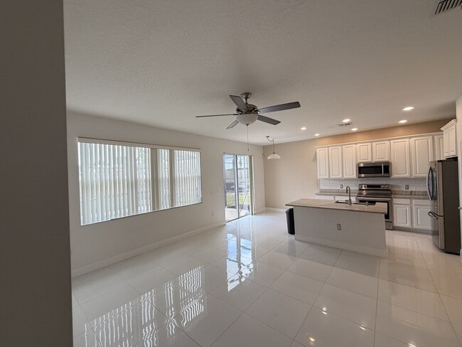 1112 Pine Ridge Dr