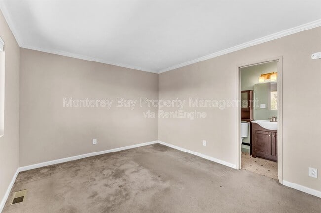 Photo - 3137 Seacrest Ave