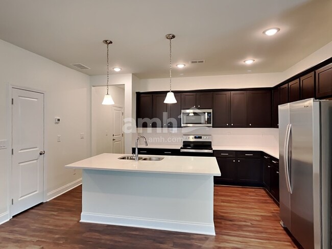 Photo - 189 Willow Ln