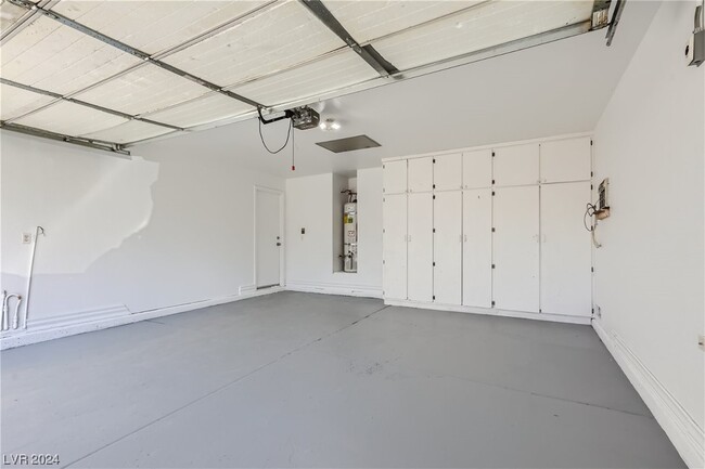 Photo - 8354 Drop Camp St