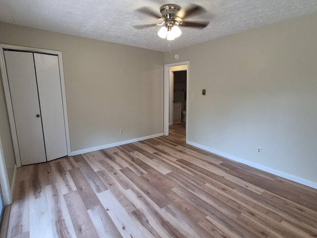 Building Photo - 128 Morgan Drive Unit #4