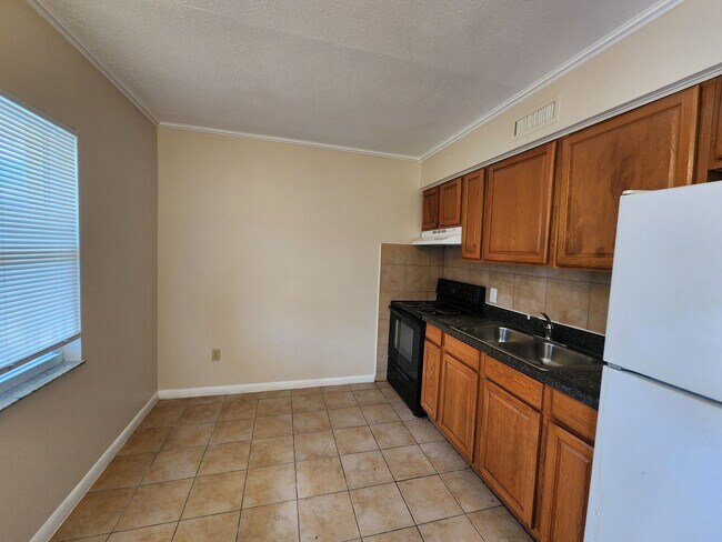 Photo - 1761 Fowler St Unit 1761 Fowler St  9