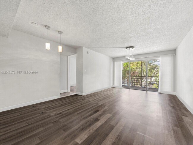 Photo - 4235 N University Dr Unit 312