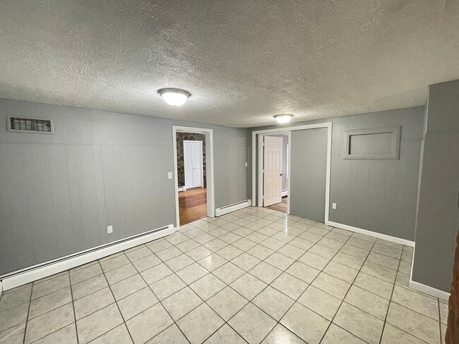 Photo - 266 Douglas St Unit 1