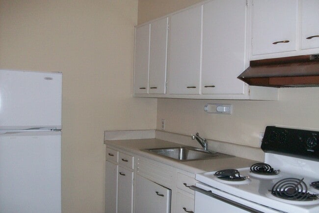 Photo - 815 S Main St