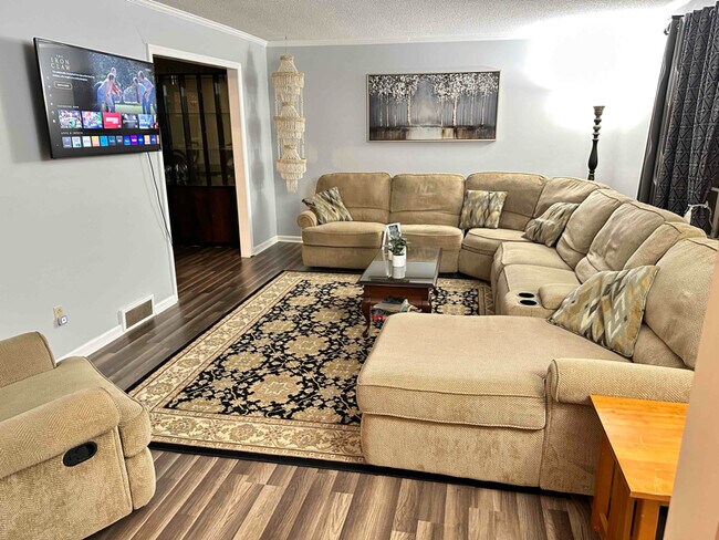 Photo - 3105 Covedale St