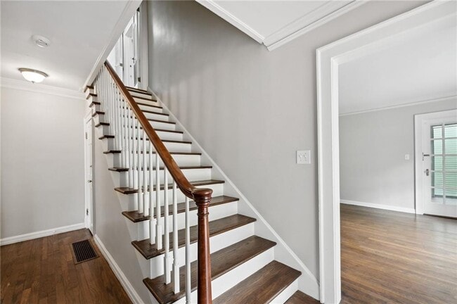 Photo - 2878 N Hills Dr NE