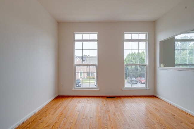 Photo - 103 Buttonwood Ct