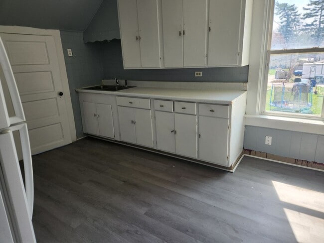 Photo - 2201 W 2nd St