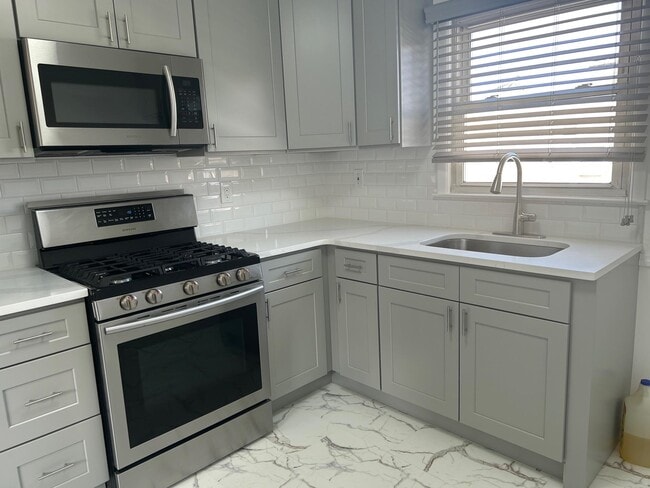 Photo - 4608 Grand Ave