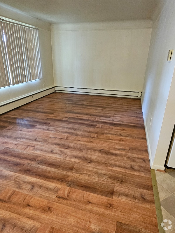 Building Photo - 2614 Galpin Ave Rental