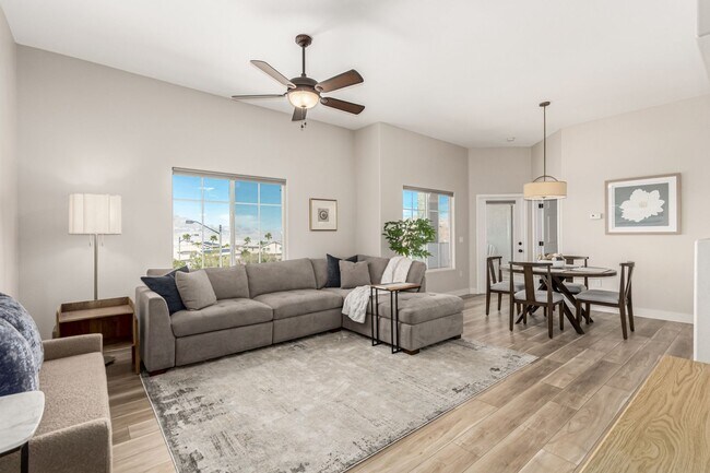 Stunning furnished 2-Bedroom Condo with Mo... - Stunning furnished 2-Bedroom Condo with Mo...