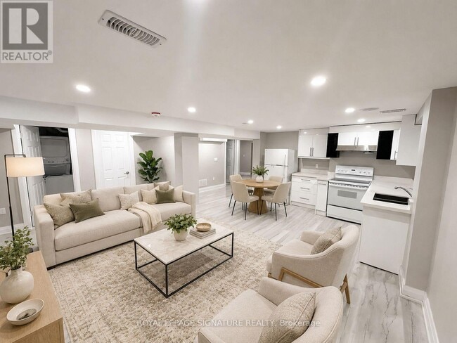 Photo - 211 Maple Ave