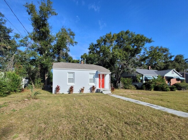 Photo - 1408 Dexter Ave