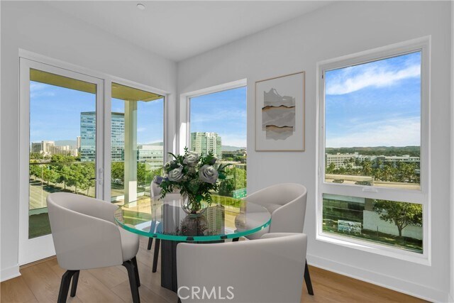 Photo - 3614 Rivington