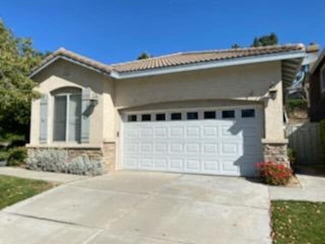 Building Photo - Beautiful Single Level Home in Paseo del Sol with 3 Bedrooms and Office/Den