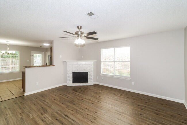 Photo - 6844 Kamali Ave