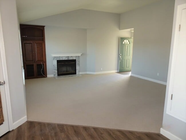 Photo - 85 Tahoe Ct