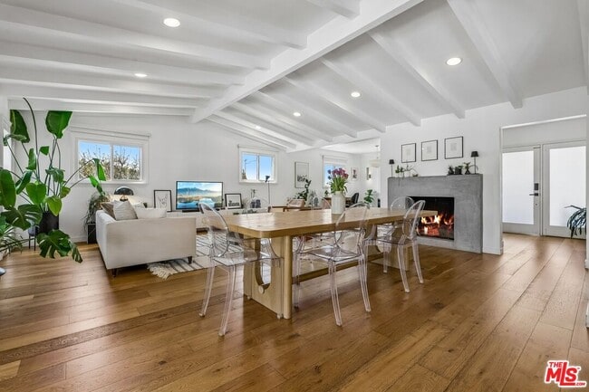 Photo - 5646 S Sherbourne Dr