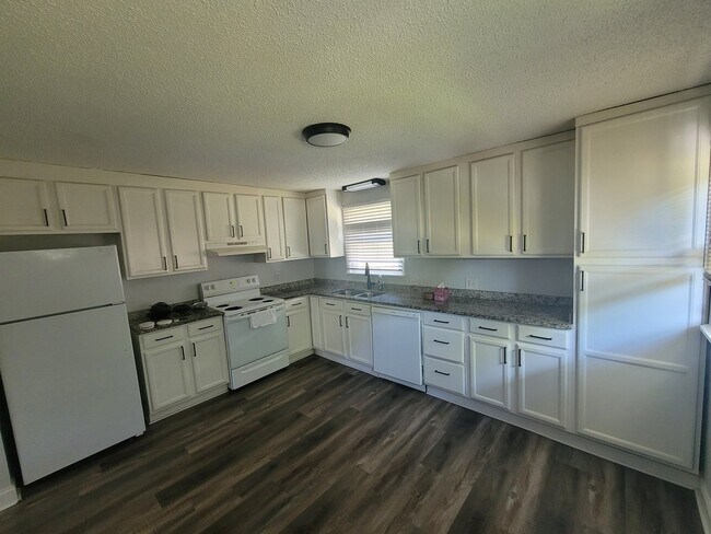 Photo - 612 Popal St Unit 612A Poplar st