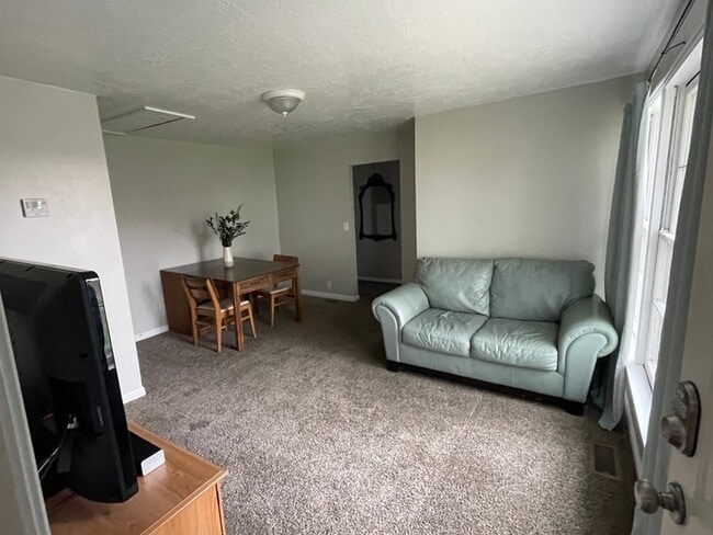 Building Photo - 164 N 300 E