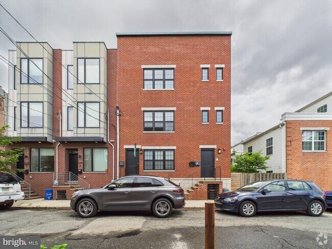 Building Photo - 2646 Manton St Rental