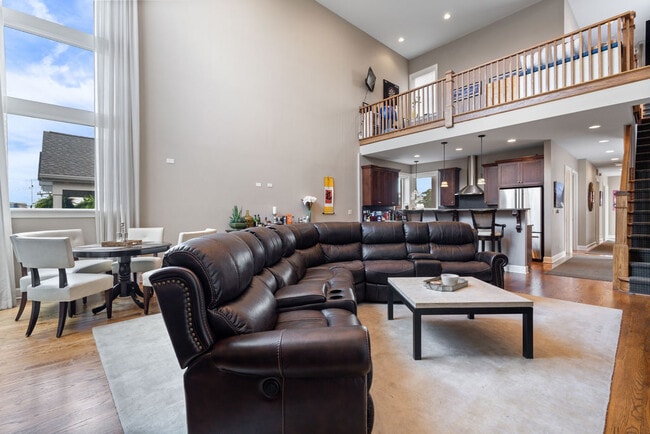 Photo - 2424 N Ashland Ave