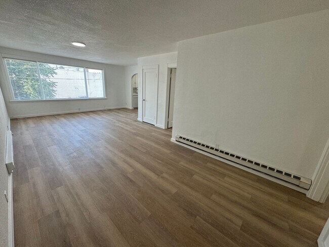 Photo - Lily Apartments Unidad B