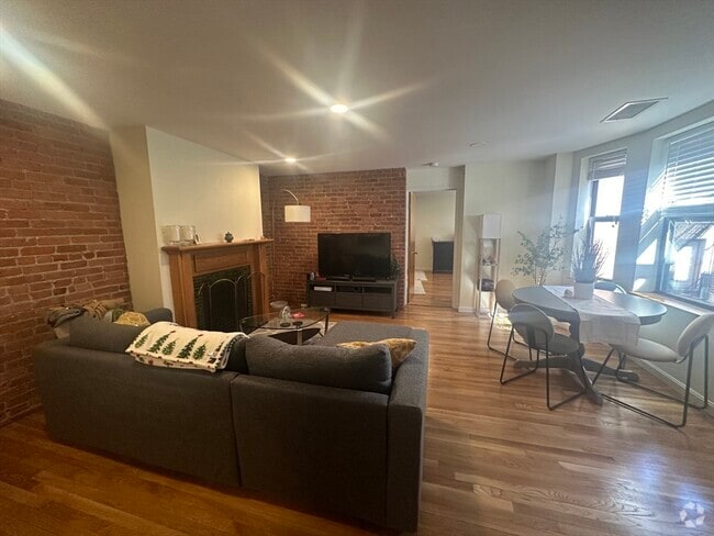 Building Photo - 87 Gainsborough St Unit 305 Rental