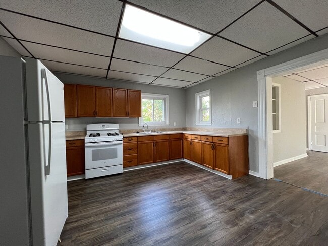 Photo - 3BR Retreat Minutes from The Waterfront Shopping & Dining