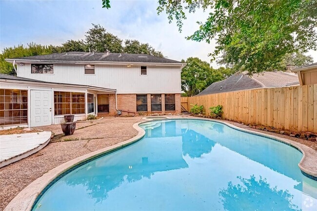 Building Photo - 2714 Green Fields Dr Rental