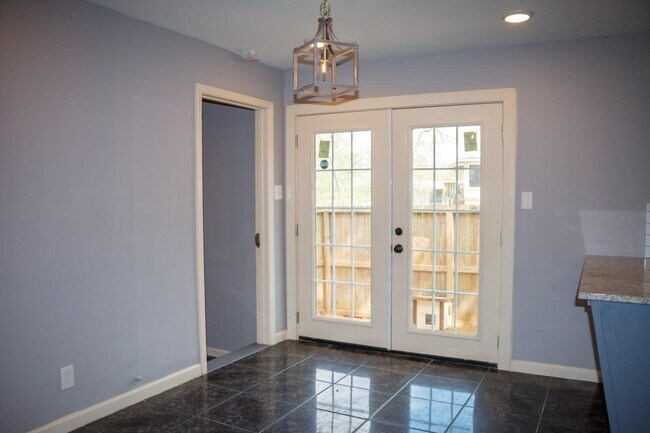 Photo - 1723 Alta Vista St