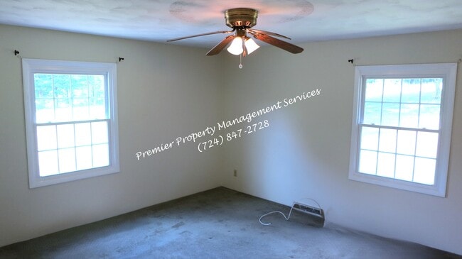 Photo - 511 Upper Service Rd