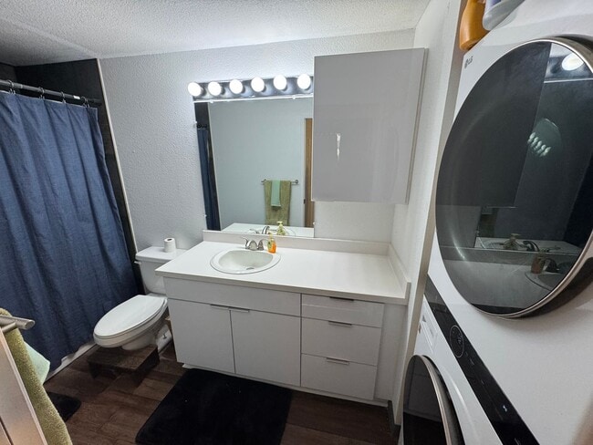 Photo - 2 Bedroom | 1 Bathroom | 2 Parking Stalls