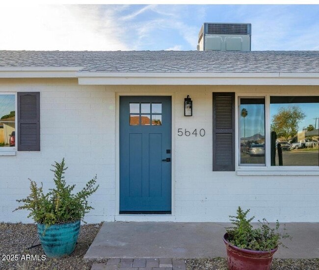 Building Photo - 5640 N 38th Dr Rental