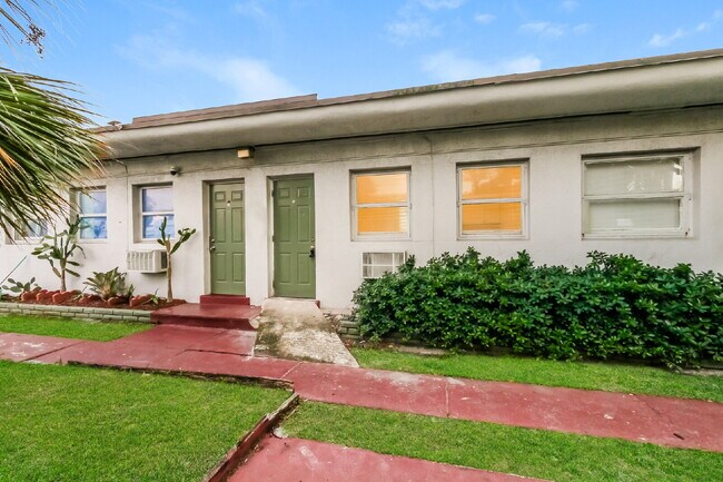 Photo - Newly renovated studio apartment in Hollywood, Florida Unidad F