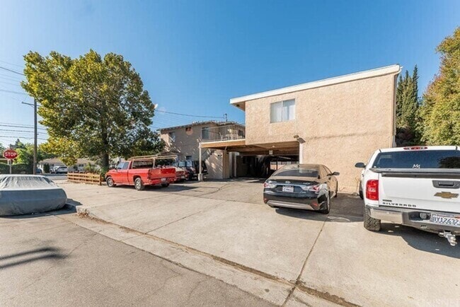 11231 Oxnard St Unidad 0003