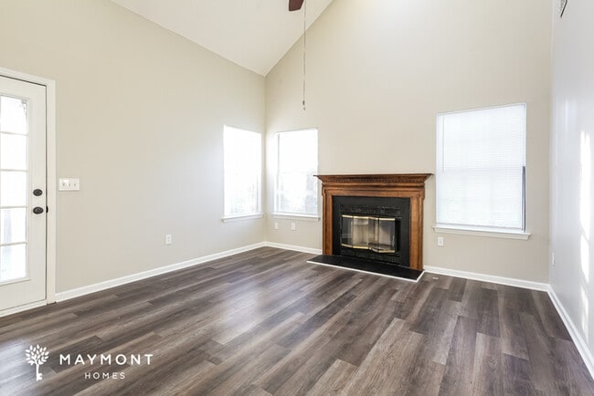 Photo - 205 S Birkenstock Dr