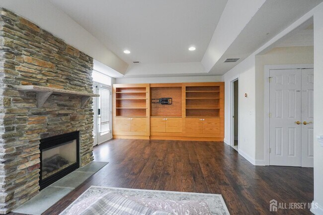 Photo - 456 Hancock St