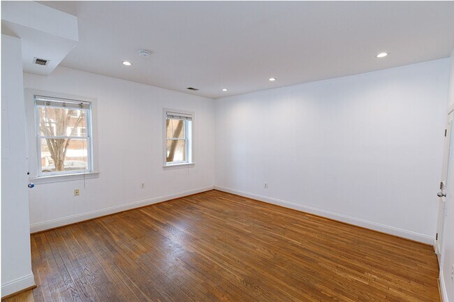 Photo - Conveniently Located 1 Bedroom Plus Den in Brookland