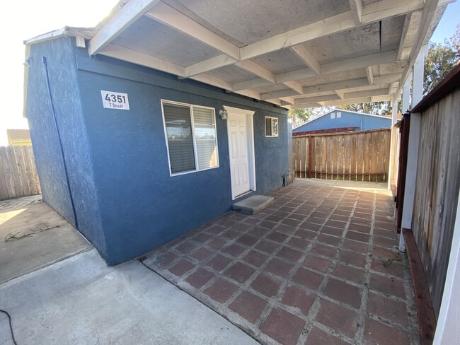 Front Door/Private Covered Patio - 705 Dominion St Apartamentos Unidad 4351 T Street