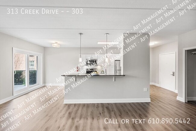 Photo - 313 Creek Dr Unit 303