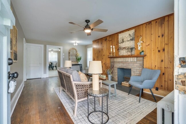 Photo - 237 Randolph St