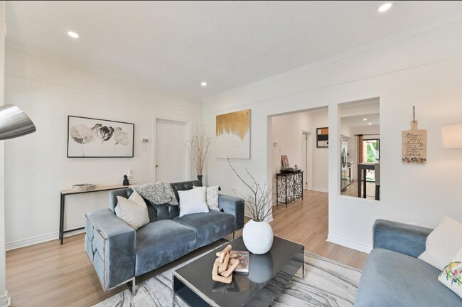 Photo - 406 Nairn Ave