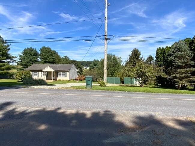 Photo - 390 Pine Grove Rd House